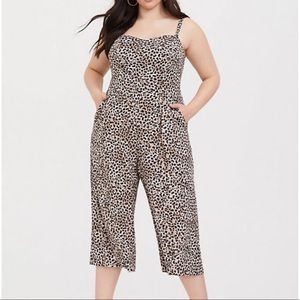 Torrid Cropped Challis culottes Jumpsuit size 5